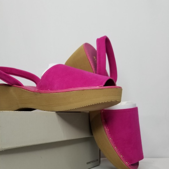 Kenneth Cole REACTION Women's Fins Glass Stud Platforms Size 8.5 Bright Pink NWT - Picture 1 of 6